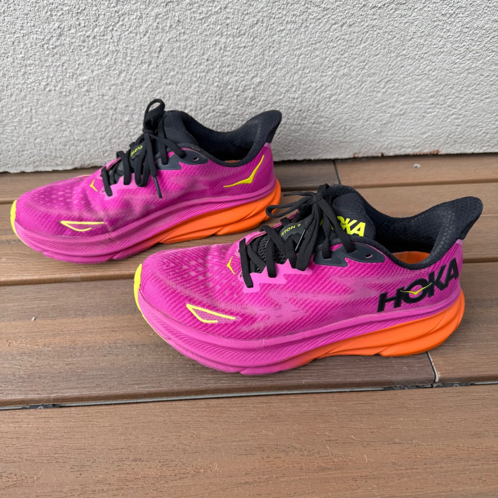 Hoka Clifton 9 Women's 8.5 Festival Fuchsia Pink Running Shoes Cushioned Road thumbnail 2