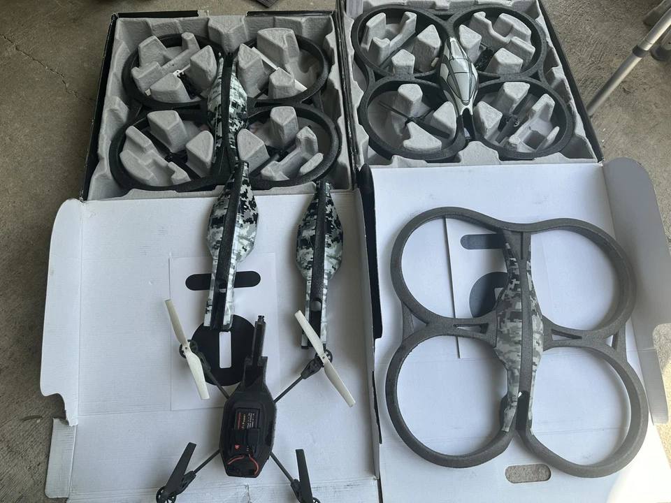 LOT OF 2- PARROT AR DRONE 2.0 ELITE EDITION & 1- 1.0 QUADCOPTER - Image 4 of 4