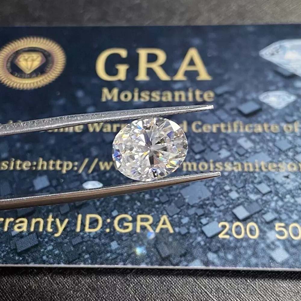 GRA Certified Loose Stone Moissanite 10x8mm 2.77Ct Oval Cut For