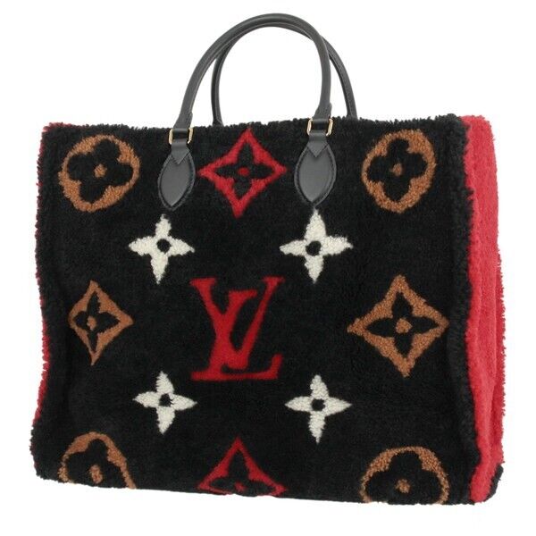 LOUIS VUITTON On The Go GM Teddy Giant Monogram Shoulder Bag LOUIS VUITTON On The Go GM Teddy Giant Monogram Shoulder Bag