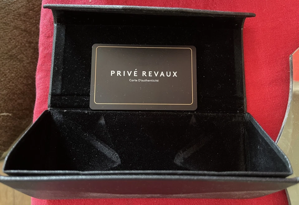 Estuche rígido para gafas COACH más 2 más - Adrienne Vittadini & Prive Revaux Foto 4 de 4