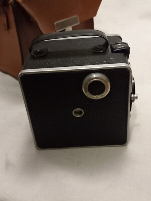 Appareil photo Lumière dans son étui