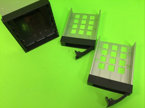 iStarUSA BPU-350SATA 3x5.25" to 5x3.5" 2.5" SAS SATA HDD SSD Hot-swap Rack - Picture 5 of 6