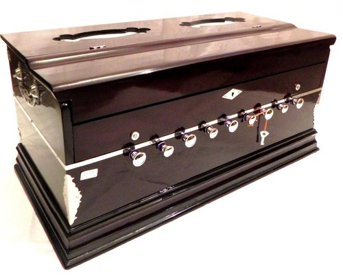 HARMONIUM~ROSE WOOD~3½ OCTAVES~9 STOPS ~DOUBLE REEDS~7 FOLD BELLOW~42 KEYS~440HZ