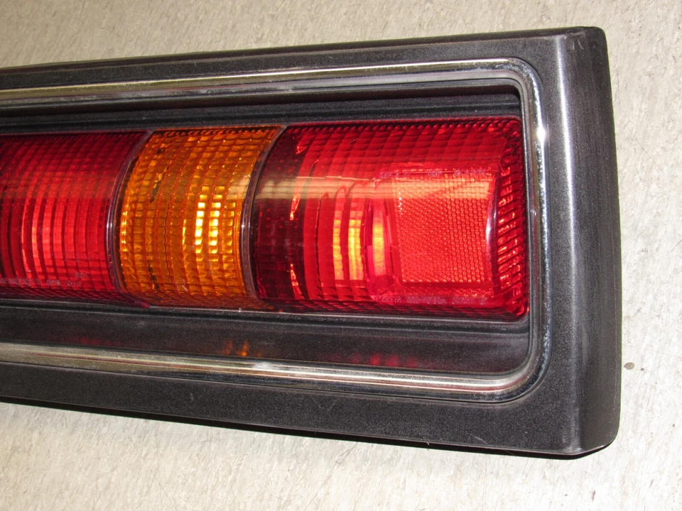 Lámpara de luz trasera derecha apta para Toyota Supra 79-81 Foto 4 de 4