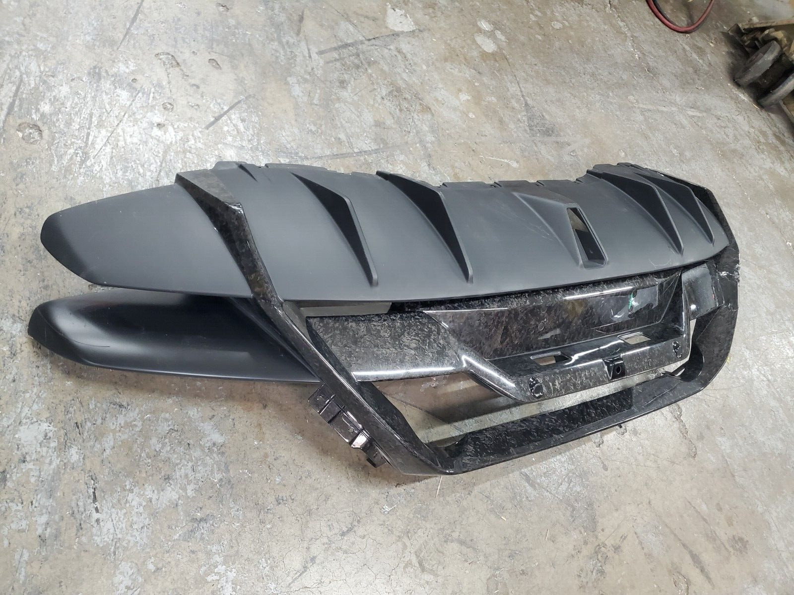 LAMBORGHINI HURACAN PERFORMANTE REAR BUMPER FORGED CARBON DIFFUSER LP640 OEM