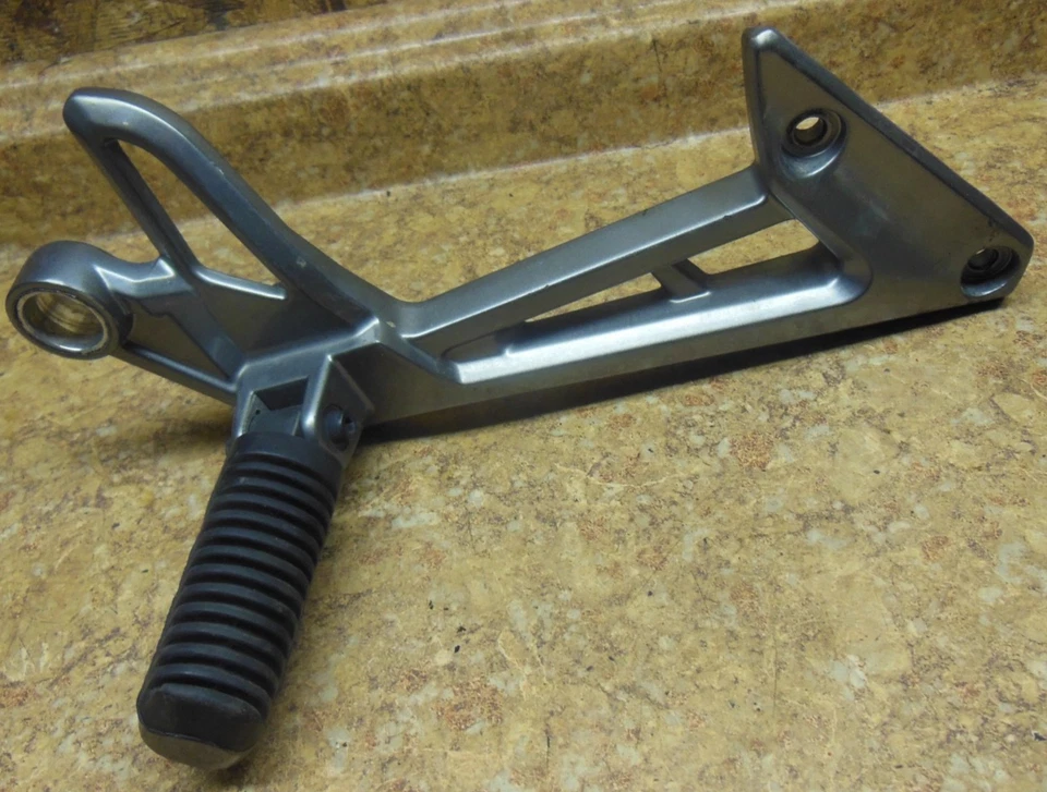 2001 Yamaha FZS1 FZ1 FZ 1 FZS1000 1000 Fazer правая задняя ножная педаль задняя 01 - Изображение 2 из 2