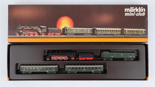 Märklin Spur Z 8100 Personenzug Dampflok BR 18 DRG | Zustand: Gebraucht