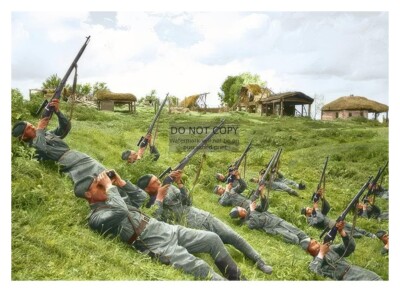 SOVIET SNIPERS AIMING UP AT AIRCRAFT LAUNCHING VOLLEY OF BULLETS 1943 5X7 PHOTO