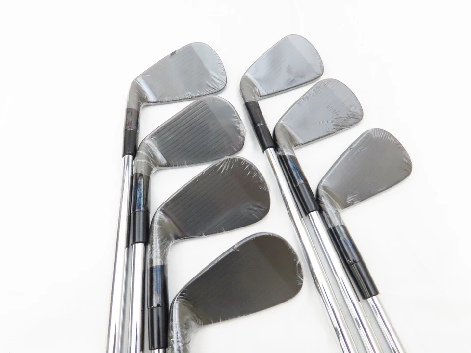 New TaylorMade P770 Phantom Black Iron Set 4-PW Project X LZ Extra Stiff Steel - Image 3 of 4