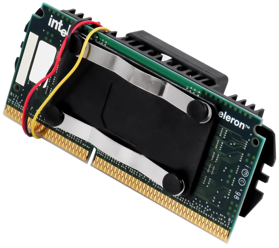 Processor CPU Intel Celeron SL2WN 333MHz Slot 1 With Cooling Fan - Image 2 of 2