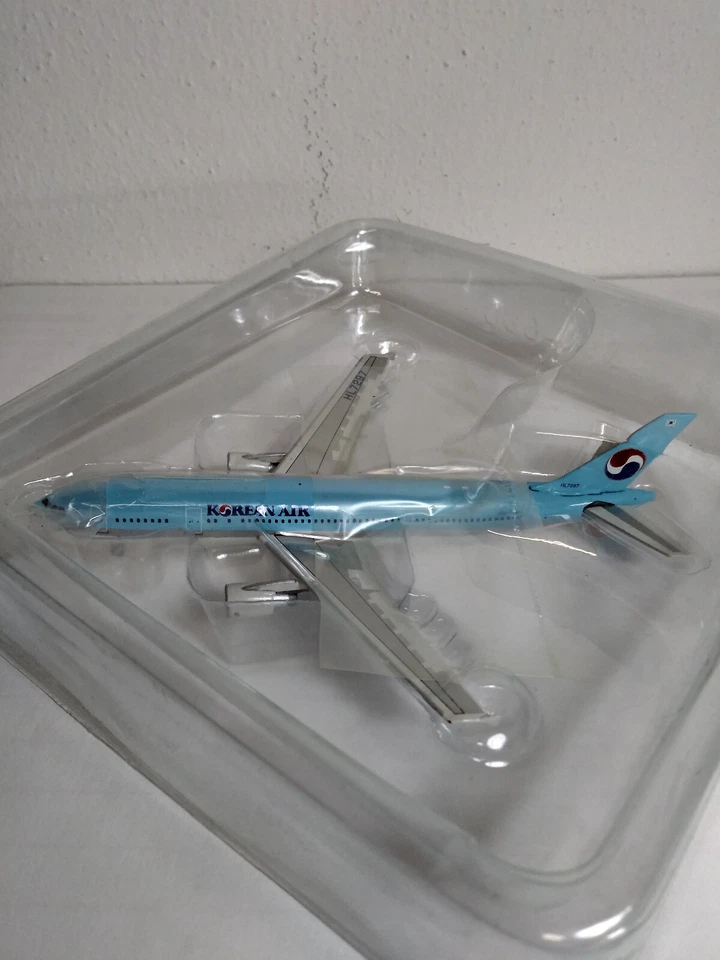 Phoenix 1:400 Korean Air Classic Airbus A300-600 HL7297 – MINT Die-cast Model - Immagine 4 di 4