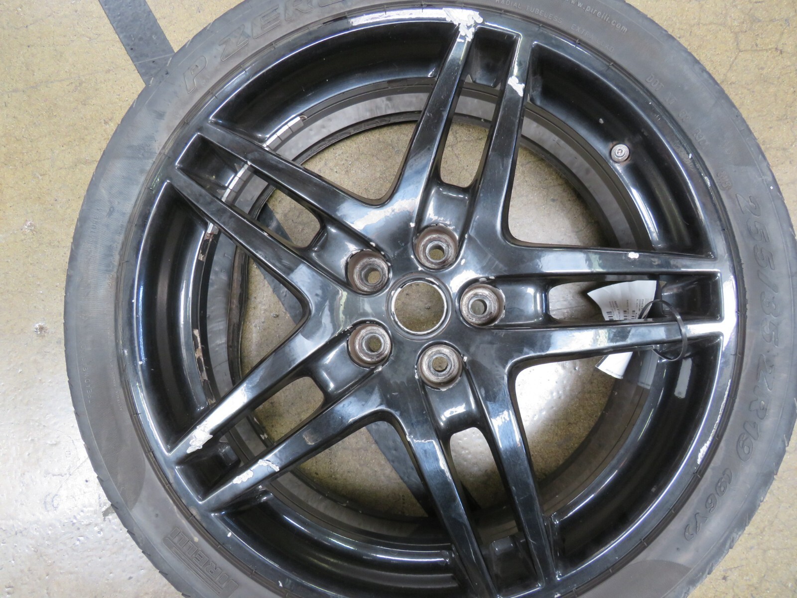 Ferrari F430, Front Wheel, Black, Bent/Damaged, Used, P/N 194265