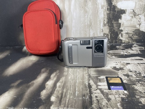 Vintage Fujifilm Digital Camera MX-500 Silver Compact 1.5mp 1x Optical Zoom - Picture 3 of 8