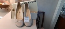 Anne Klein Sparkle/Glittery 6.5 with box and tag