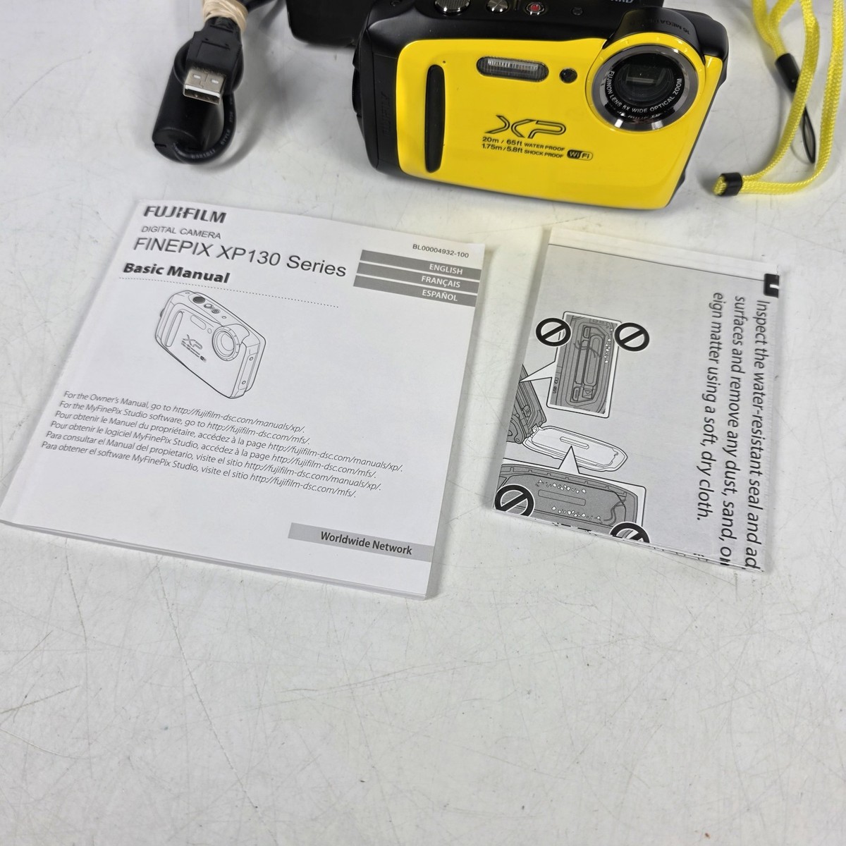 Fujifilm Finepix XP130 16MP Waterproof Digital Camera Powers