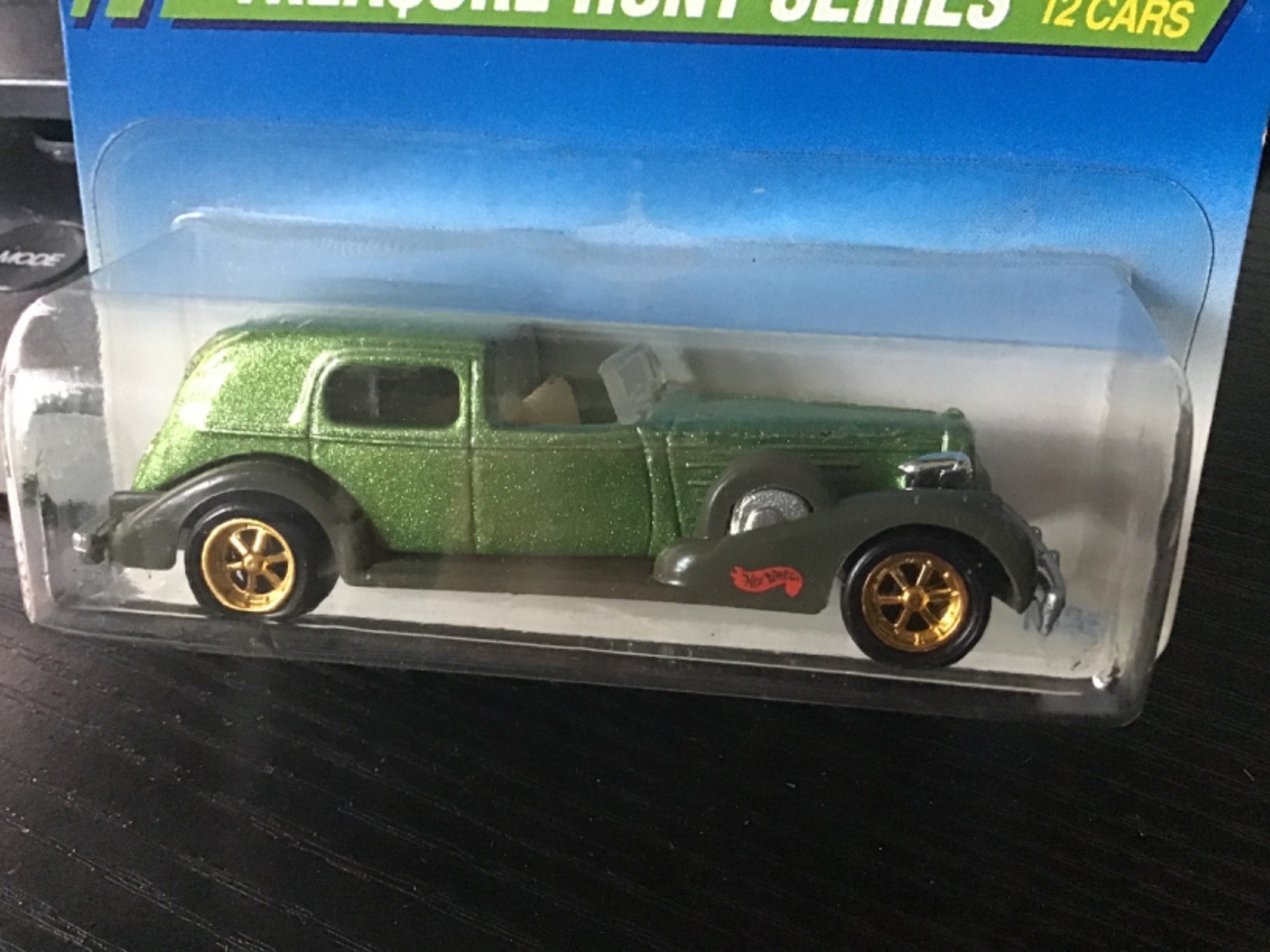 Picture 2 of 8