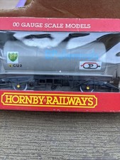 Hornby R218 BP Chemicals Tank Wagon Boxed OO Gauge 