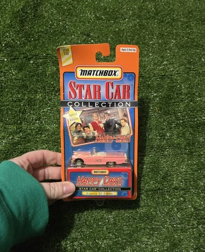 New Vintage 1998 Matchbox Star Car Happy Days  Pinky’s ‘57 T-Bird