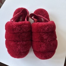 UGG Super Fluff Women s Size 7 Slippers in Ribbon Red