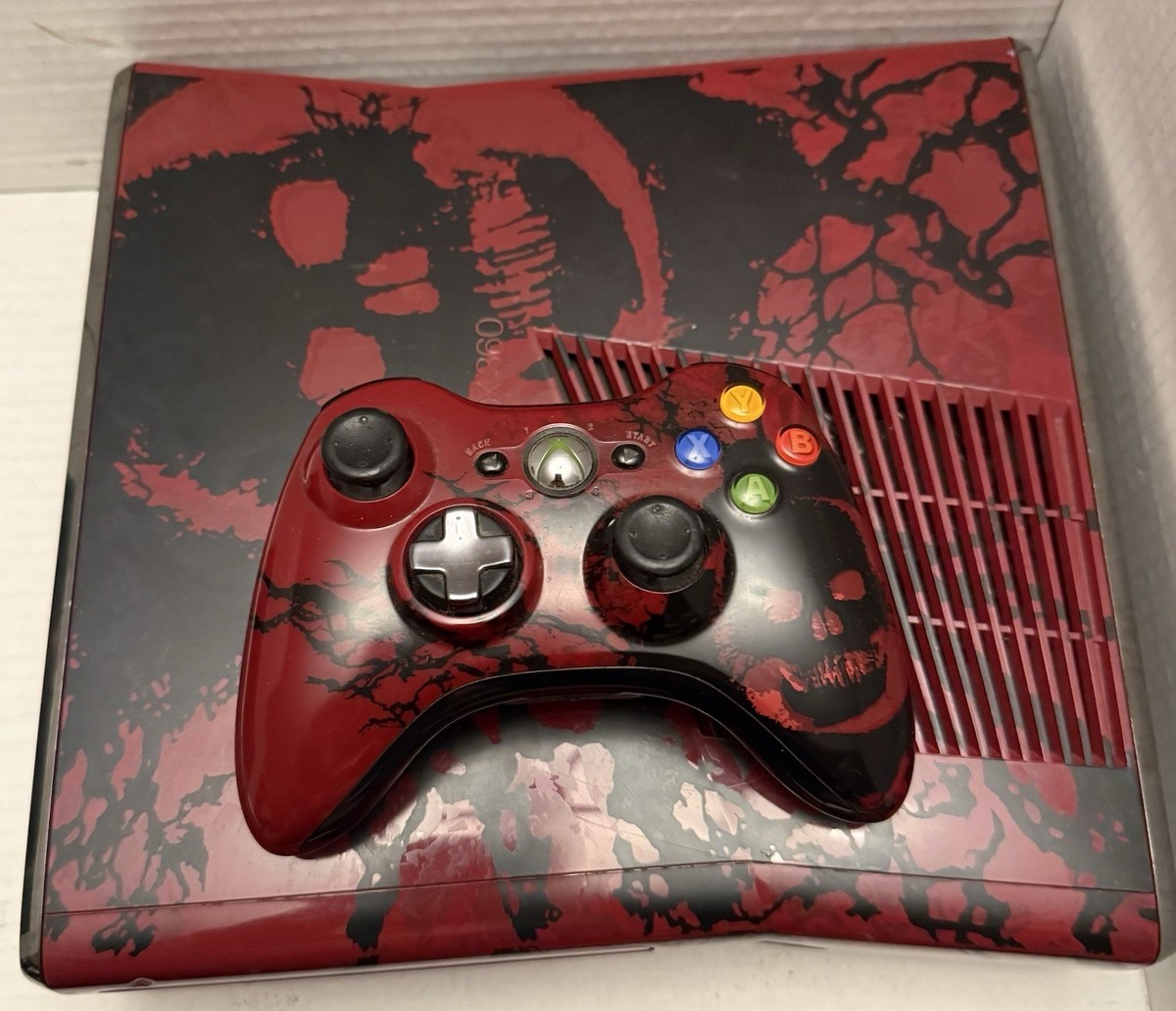 Microsoft Xbox 360 Gears of War 3 Limited Edition 320GB Red Microsoft Xbox 360 Gears of War 3 Limited Edition 320GB Red
