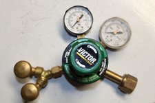 Victor G350 Oxygen Regulator G350-150-540  Valved "Y" Flow Connection