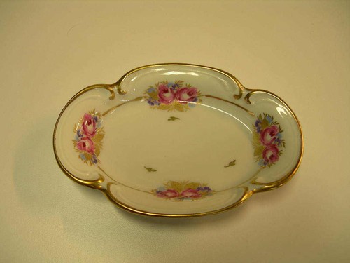 JLMENAU GRAF VON HENNEBURG. PORCELAIN DISH WITH FLOWER & GOLD! GERMANY! - Picture 1 of 2