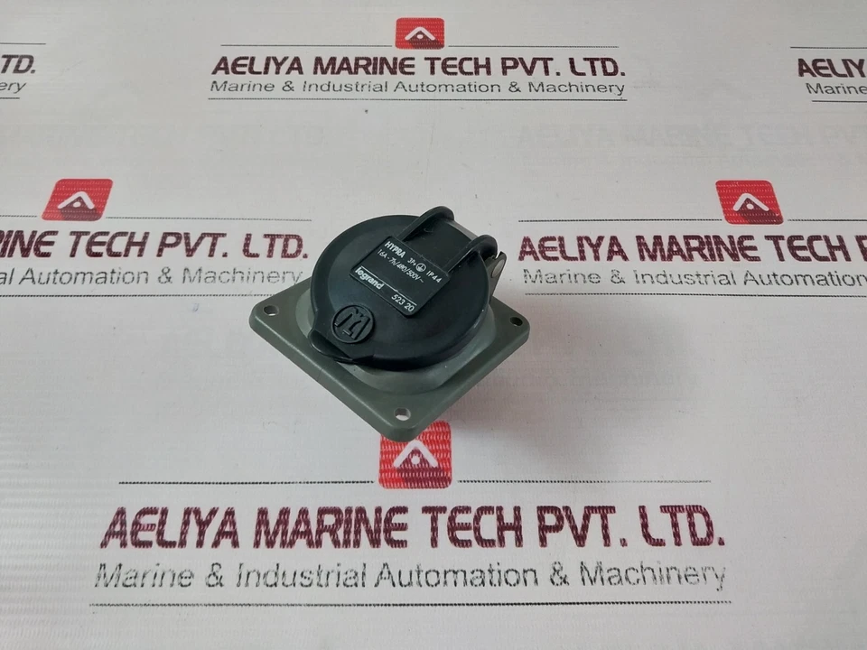 LEGRAND HYPRA 52320 Panel Mounting Socket IP44 16A/20A 750V - Image 3 of 4