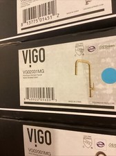 VIGO VG02031MG Parsons Single Handle Pull-Down Kitchen Faucet Brushed Gold NEW