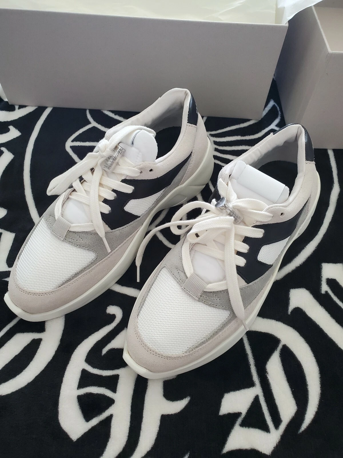 Sneaker da corridore a distanza Fear Of God Essentials CRM GRIGIO BLK rare taglia 38 US 6