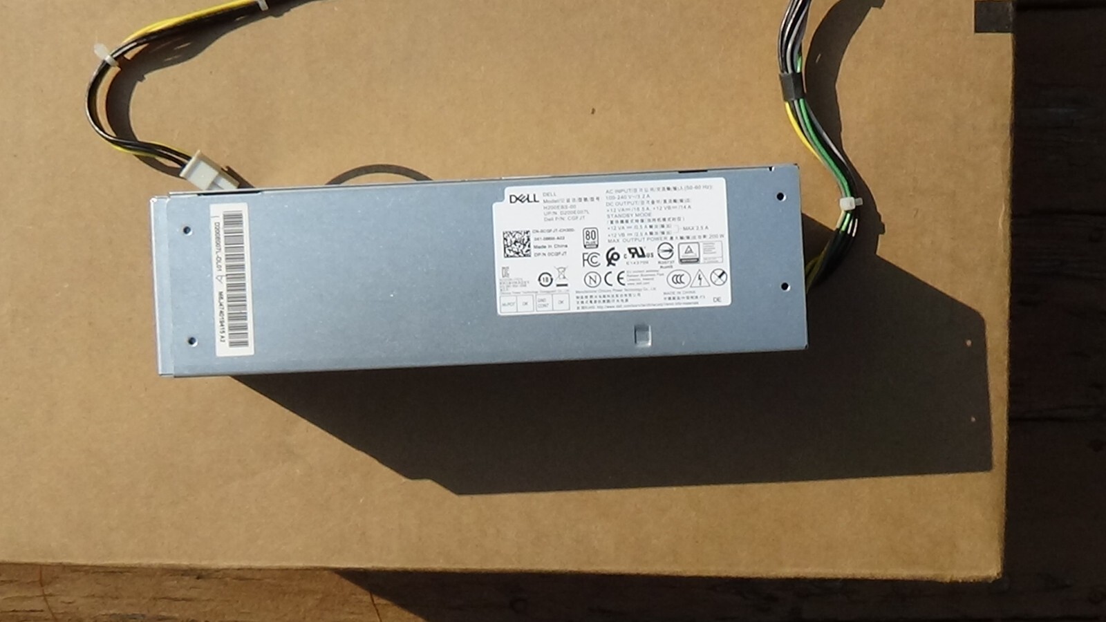 Dell H200EBS00 200W 100240V 3.2A 5060Hz POWER SUPPLY P1 6 pins P2