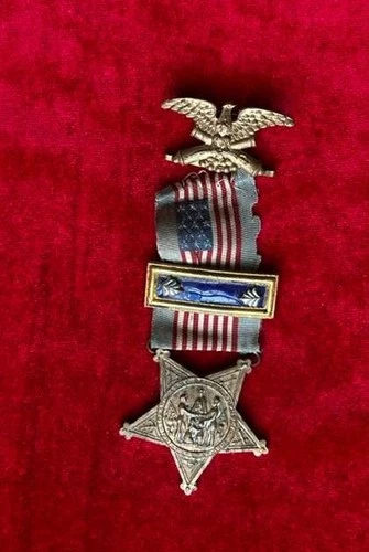 A NICE GAR -GRAND ARMY OF THE REPUBLIC 1861-1865 CIVIL WAR VETERAN MEDAL