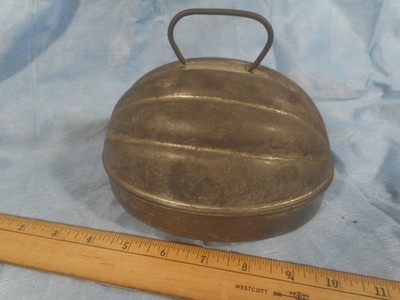 Antique/VTG Metal Baking/Jello Mold Melon Pan Cake Bread Tin w/Lid