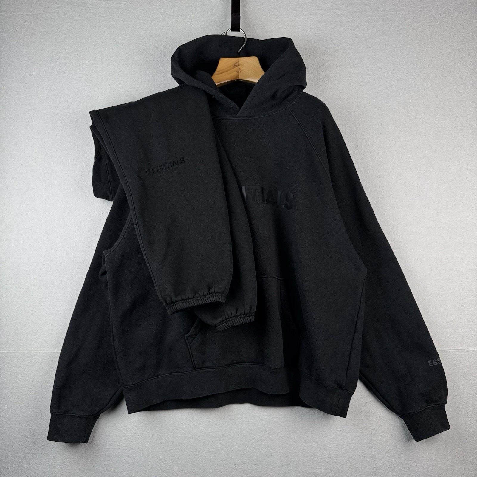 Essentials Fear of God Sweatsuit Mens Black Tracksuit Hoodie