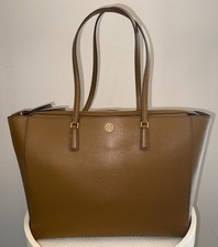Tory Burch Robinson Tote Pebbled Leather In Bistro Brown - 143240