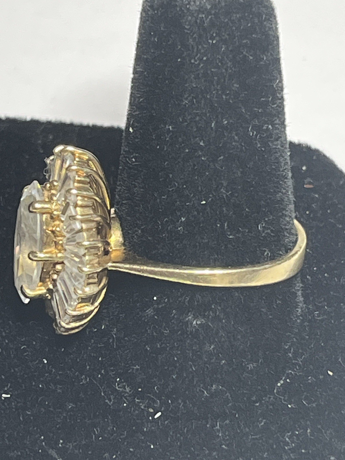 Beautiful Design Estate 14k Solid Yellow Gold CZ … - image 2