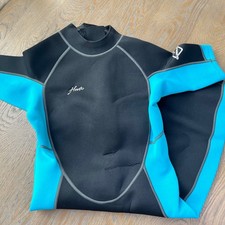 Hevto Kids Youth Shorty Wetsuit Black Blue Neoprene Size 12 NWT