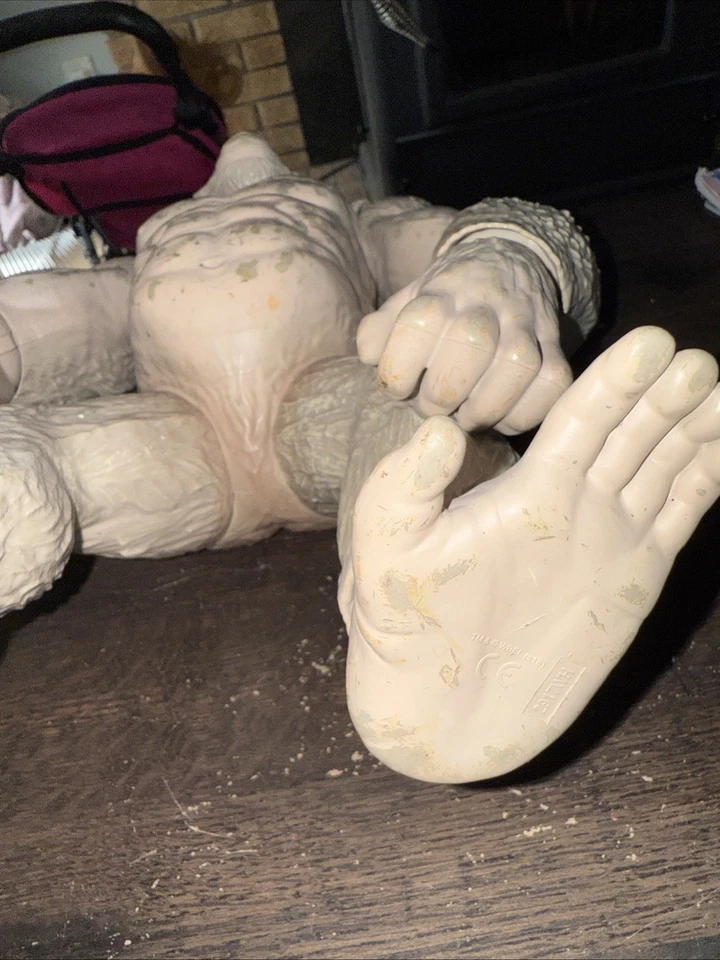 Rampage the Movie 16" Mega George Articulated Gorilla Toy King Kong Figure - Image 4 of 4