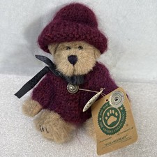 Boyds Bears Kayla Mulbeary wearing winter sweater Archive Collection