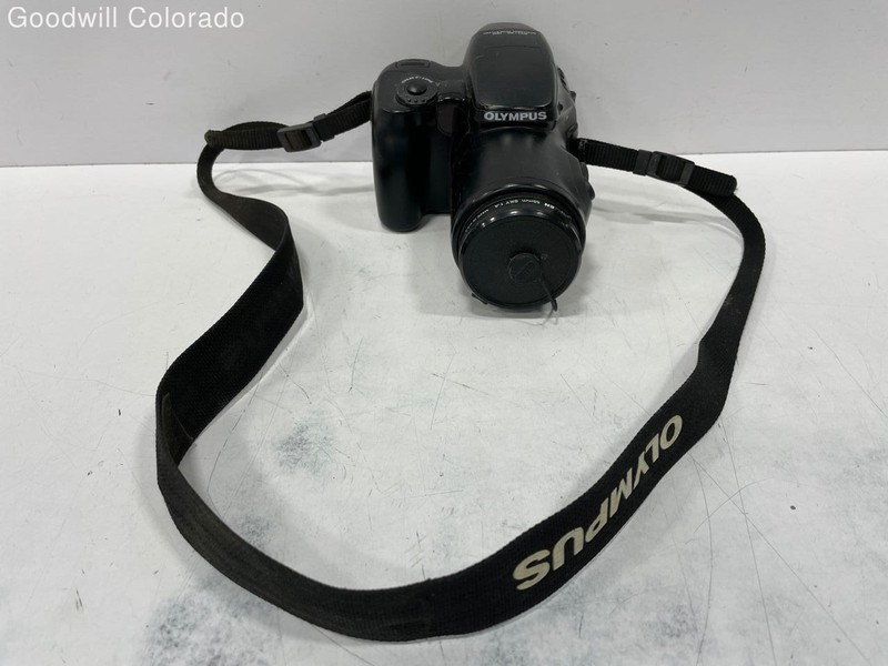 Olympus Camera IS-3 DLX Black ED 35-180mm Lens Tiffen 55mm Sky-1A 