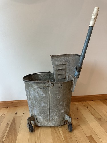 Vintage Mop Bucket Galvanized Wringer Press Steel Metal Geerpres Style Deluxe