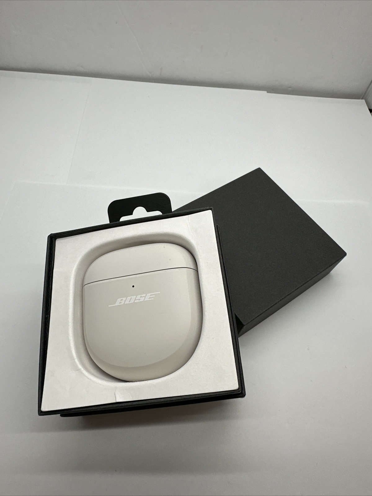 Bose QuietComfort Noise Cancelling Earbuds II - white-image