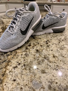 womens nike air max sequent 2