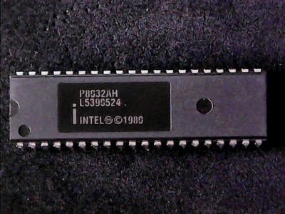 P8032AH - Intel 8-Bit Control-Orientated Microcomputer (DIP-40) GENUINE