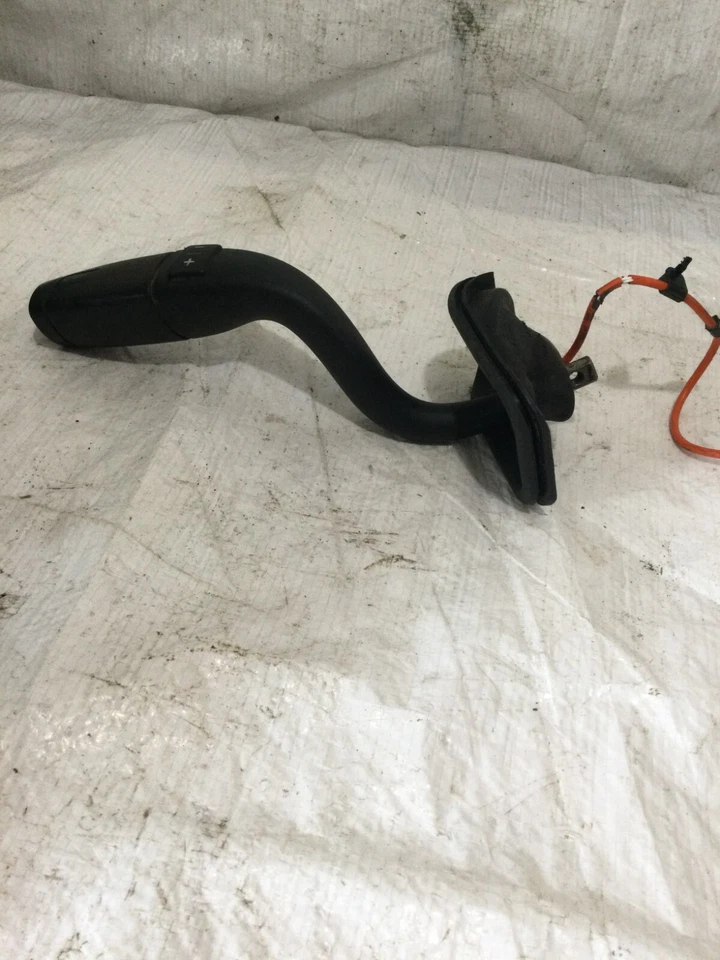 2010 GMC Sierra 2500HD Shifter Stick OEM - Image 2 of 4