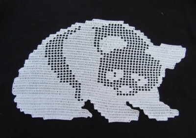 Tischdecke Panda 4, Häkelspitze Handarbeit. Baumwollhäkel weiß.