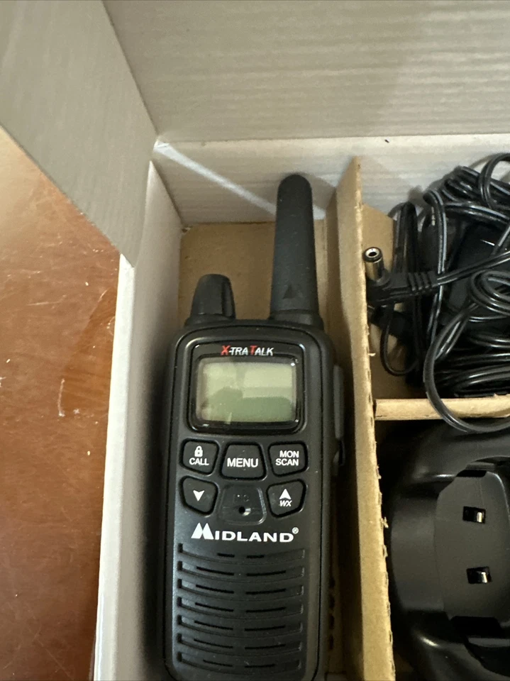 Midland Two-Way Radios Walkie Talkies 3 Pack 36 Channels LXT633VP3 Brand New - Image 4 of 4