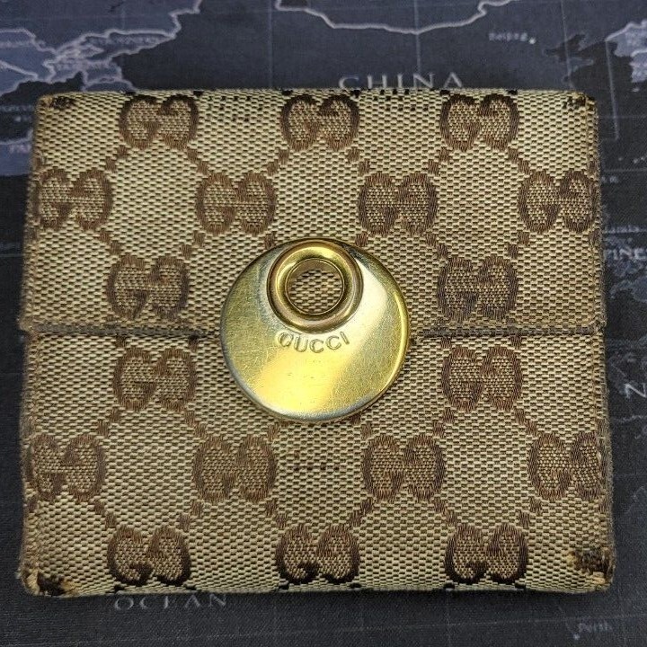 Authentic Vintage GUCCI bifold button lock wallet wit… Gem