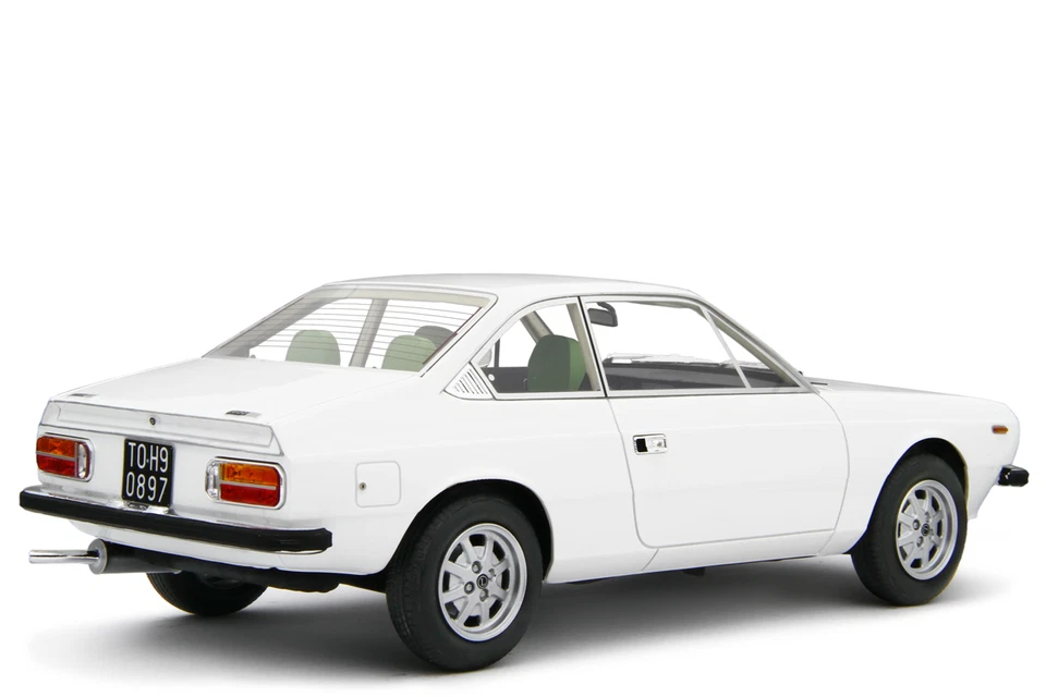 Lancia Beta Coupé LAUDORACING-MODELS 1:18 1.6 - 1.8 1973-75 LM188F Foto 3 de 4
