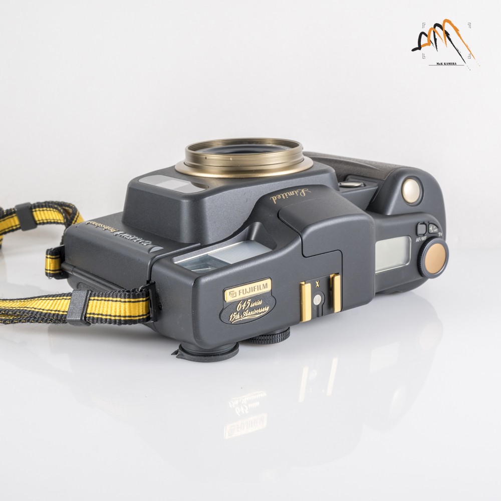 Fuji GA645Wi Professional 45/4.0 15th Anniversary Medium Format